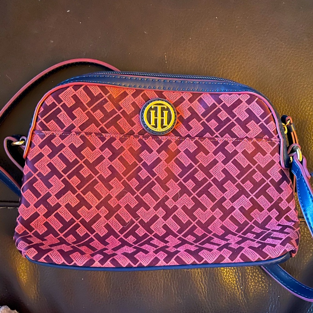 Tommy Hilfiger Maroon Crossbody Purse